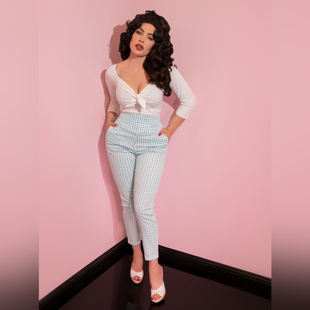 Lg Vixen Cigarette Pants Gingham Blue Capri